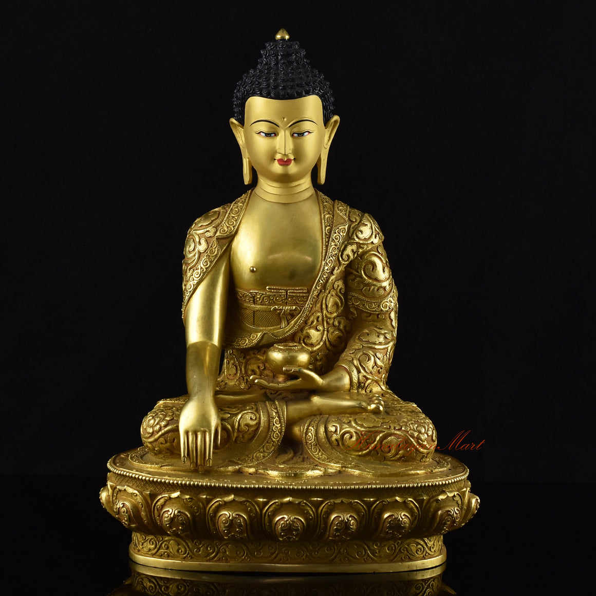 Intricately Carved Buddha Statue | Shakyamuni Buddha – An Icon of Wisdom and Awakening