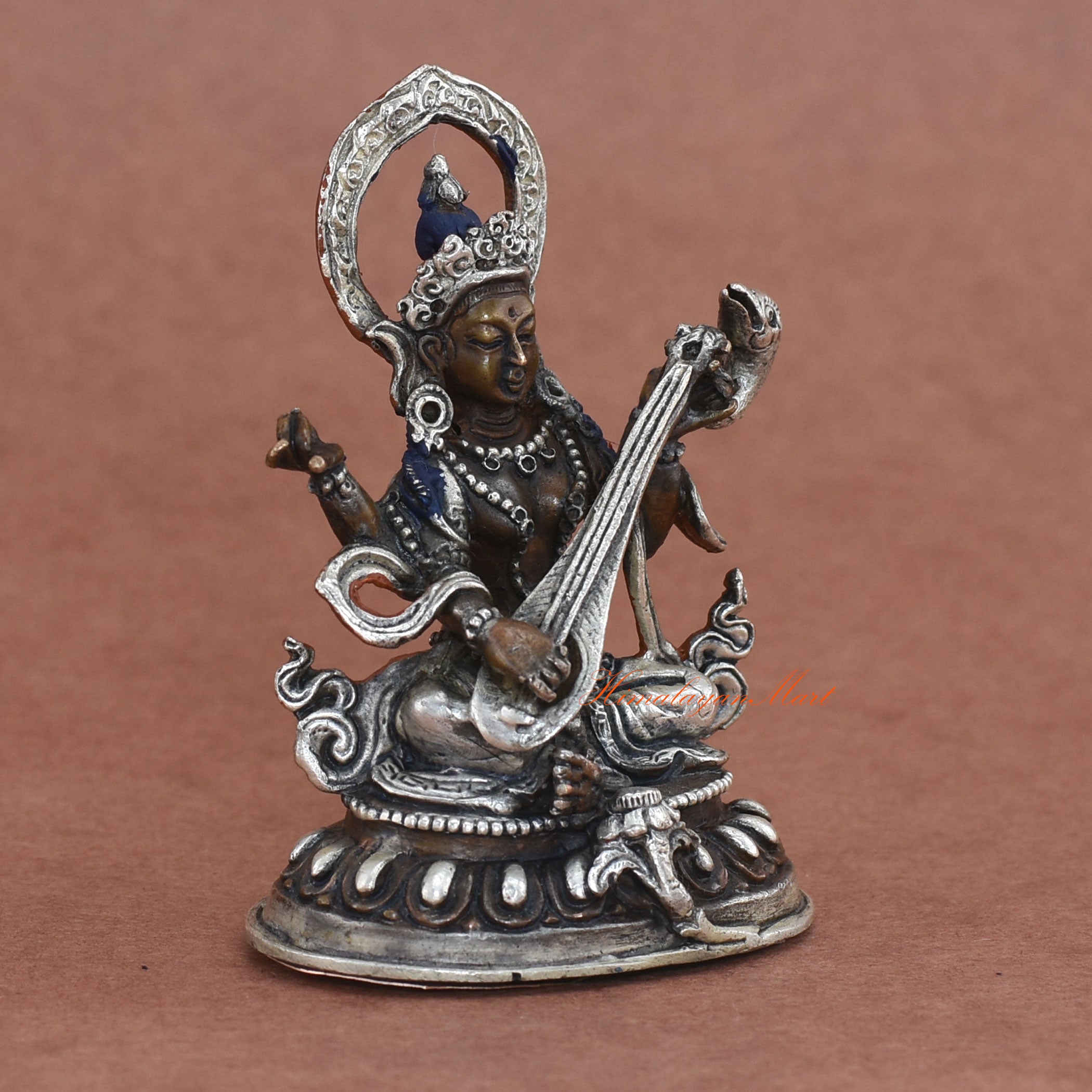 Goddess Saraswati Statue