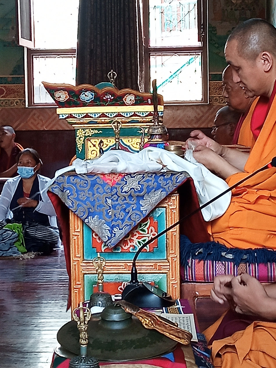 Blessing Ceremony of the Little Hand-Painted Medicine Buddha