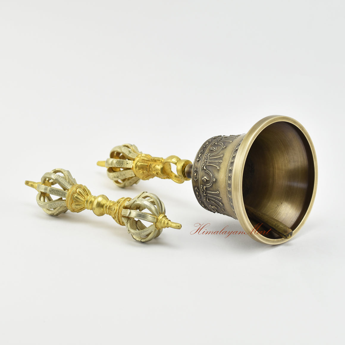 Left side view of gold-plated Dorje and Drilbu Set, five sacred metal alloy, Patan Nepal artisan