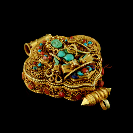 Left side view of Green Tara and White Tara Tibetan Silver Ghau showing intricate Siko filigree carving